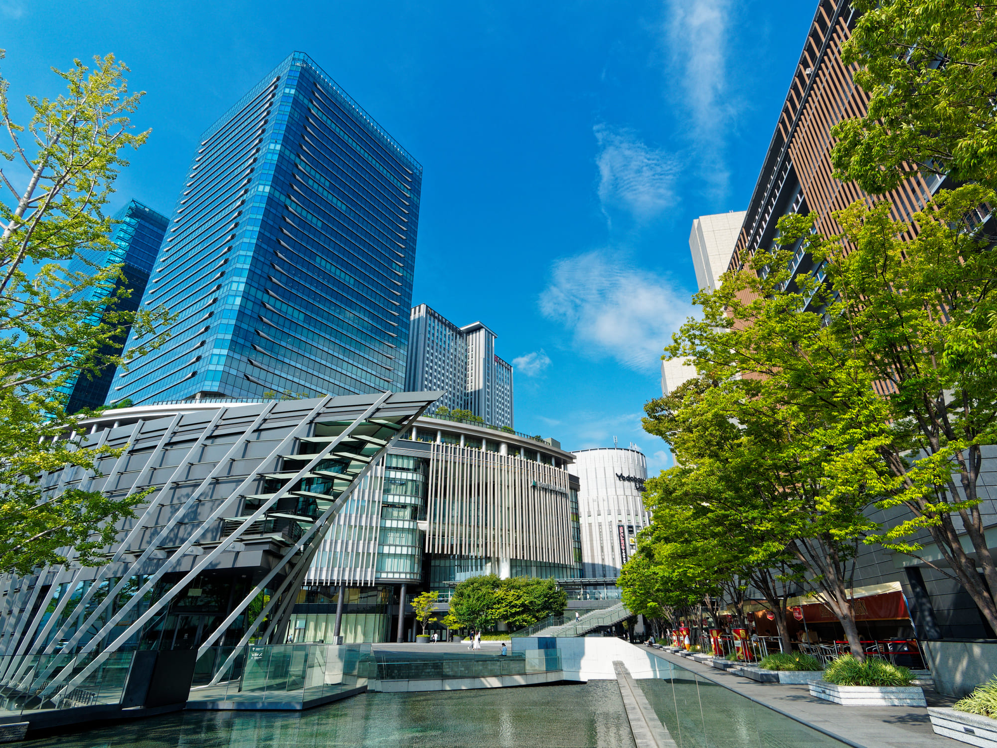 大阪市北区大阪駅前